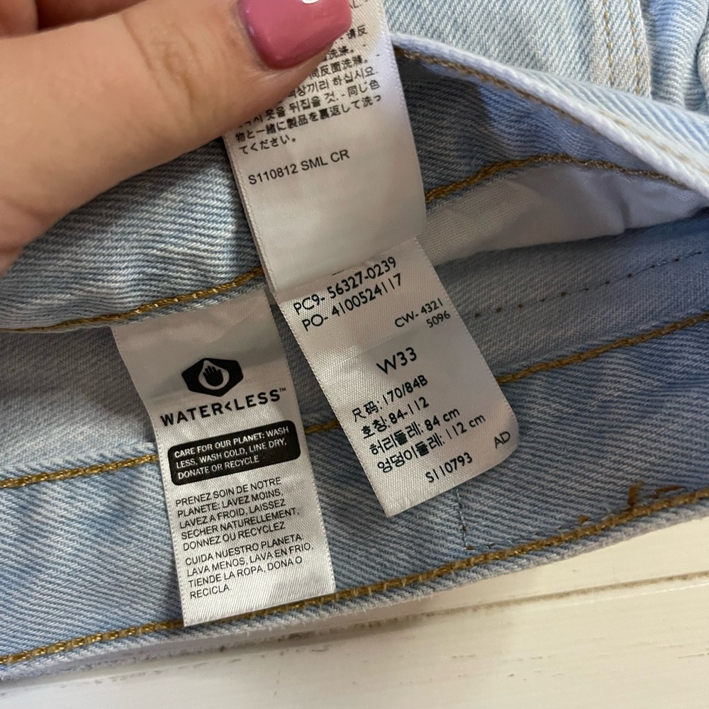 Levis 501 Shorts - Picture 4 of 4